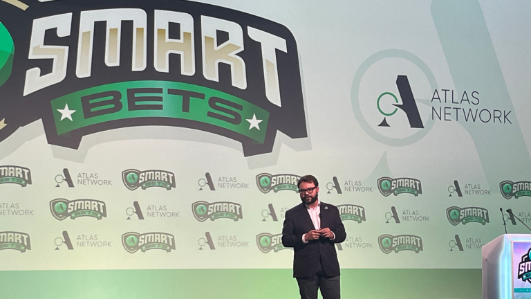 FEE's president Diogo Costa presenting for the Smart Bets competition