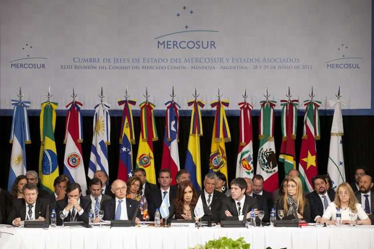 South American politicians at a Mercosur meeting